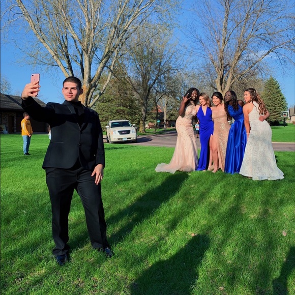 size: S - Picture 2 of 3